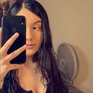 Meet your Posher, Fernanda